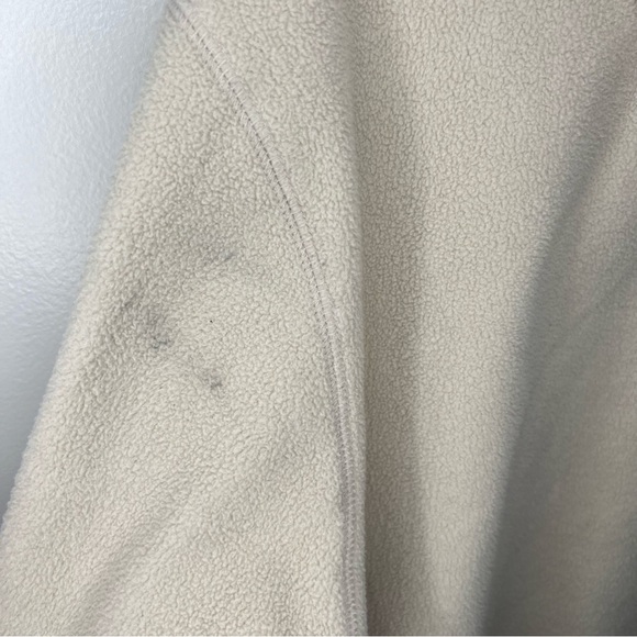 Vintage Winnie the Pooh Disney Store Pullover Size Medium Vintage Tan Cozy Cute - Picture 7 of 7